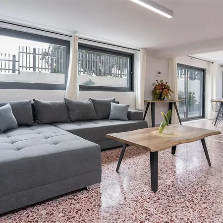 The Grand Stallion Apartamento *